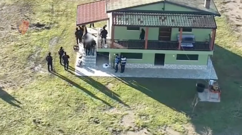 Screenshot 2025-12-12 at 1.00.17 PM